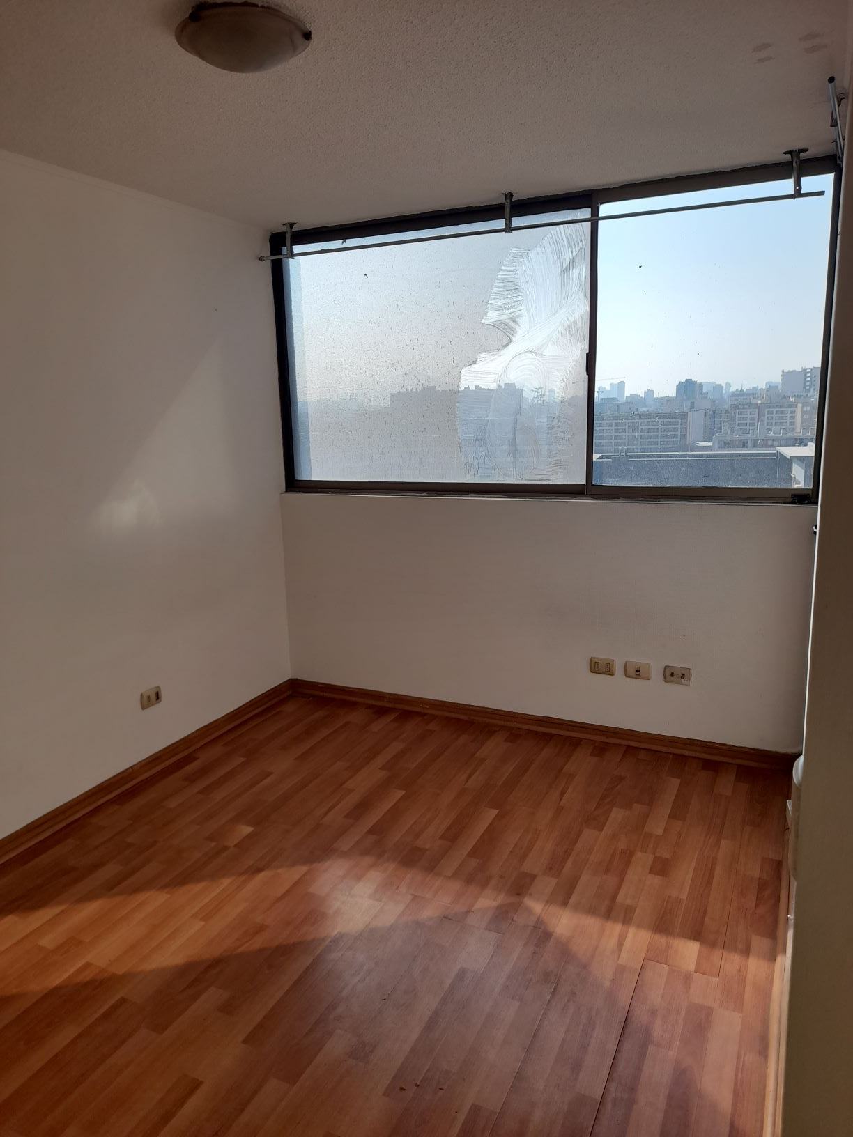 Departamento en Santiago centro, cocina americana y balcón — foto 9