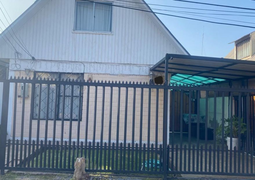 Casa ubicada en Marcelo  Ravel — Puente Alto